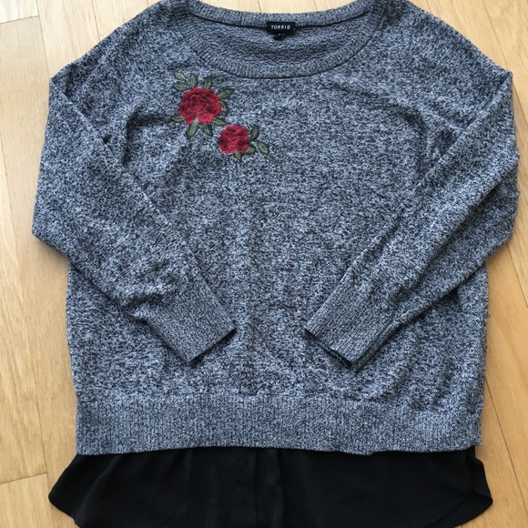Torrid Gray Rose Black Sweater Top Shirt 1 1X - Picture 2 of 3